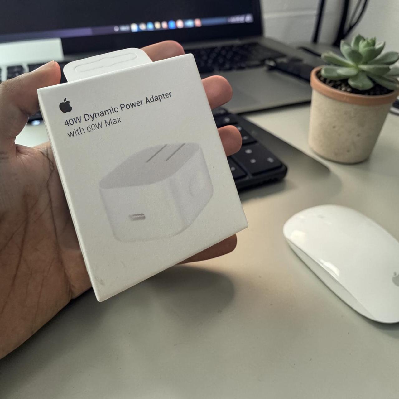 40W Dynamic Power Adapter with 60W Max